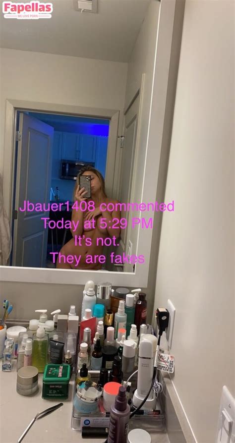 Madelyn Cline Leaked Nude