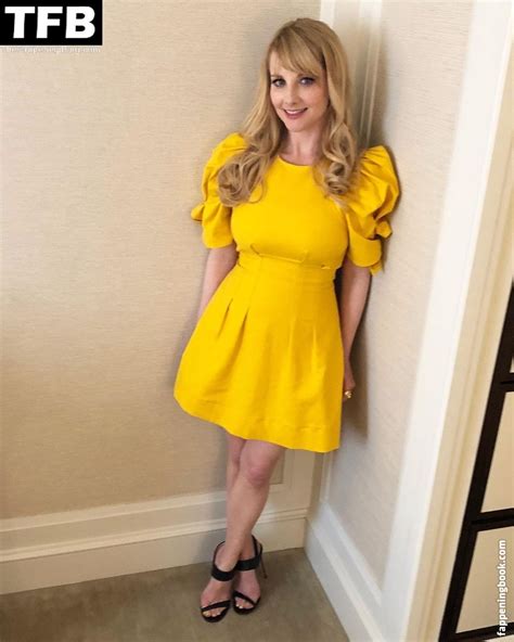 Melissa Rauch Nude