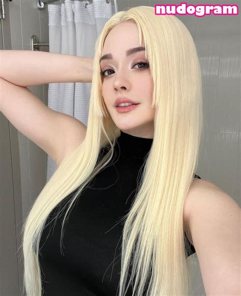 Onisuna Nude
