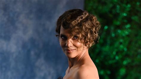 Pictures Of Halle Berry Nude