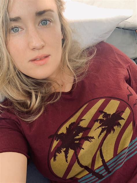 Pin By Ilenne Corrales On The Last Of Us Ashley Johnson Ashley Johnson Pin By Ilenne Corrales On The Last Of Us Ashley Johnson Ashley Johnson