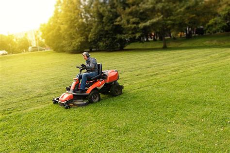 Professional Landscaping Tools And Equipment Professional Landscaping Tools And Equipment