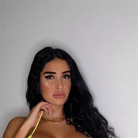 Tania Barbosa Nude