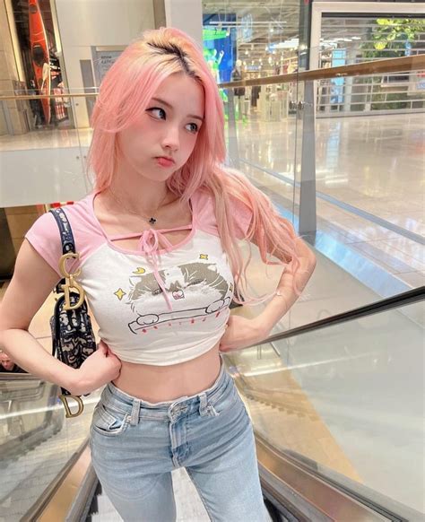 Vyvan Le Picture Vyvan Le Picture