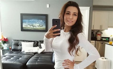 Who Is Alinity Divine Why Is She Famous On Twitch Reddit Instagram Who Is Alinity Divine Why Is She Famous On Twitch Reddit Instagram