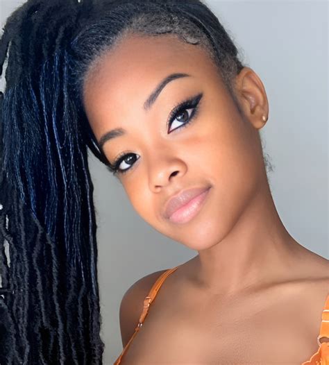 Zuri Bella Rose Nude